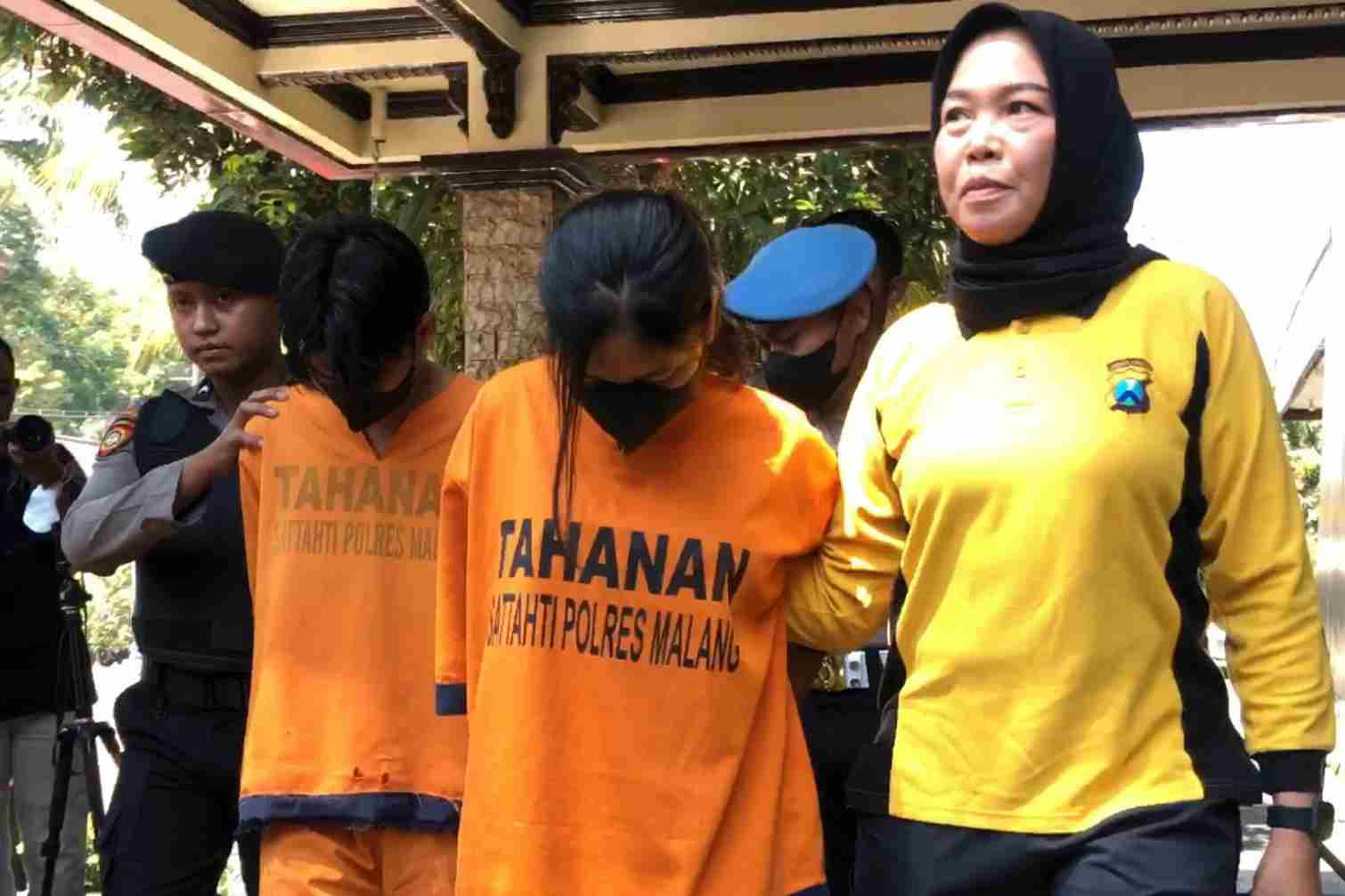 Para-tersangka-aborsi-janin_11zon