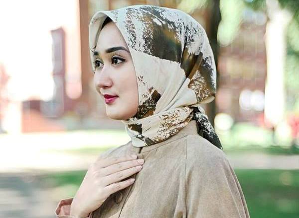 hijab-dia-pelangi-1-59531c97c22a1e0b97442fa2